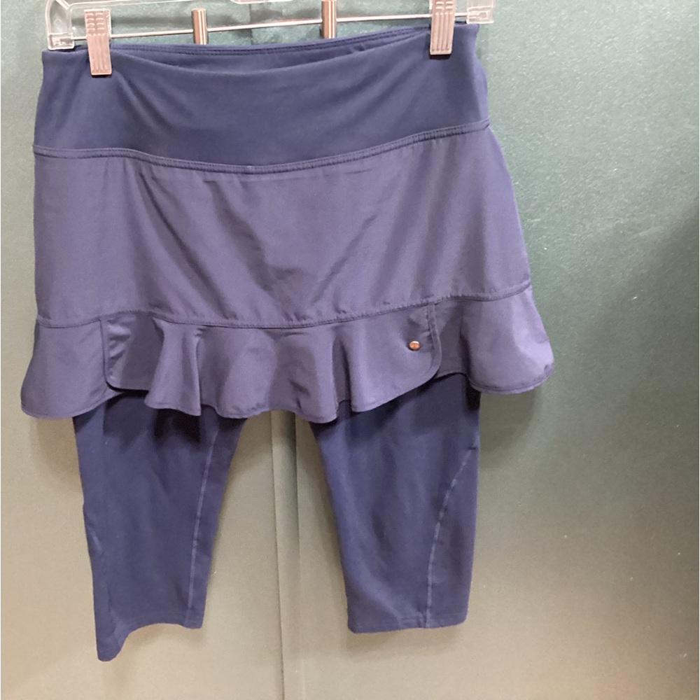Ryka skirted. Kneelength capri